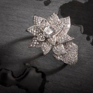 360 Diamond Double Finger 18K White Gold Flower Ring